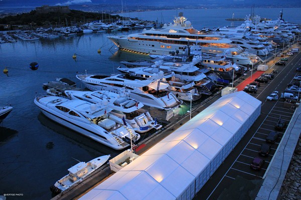 Antibes Yacht Show 2012 at night