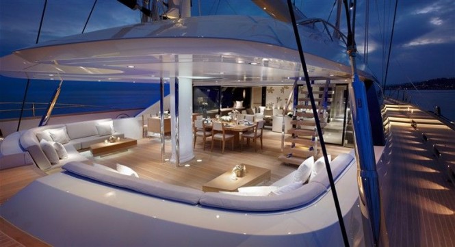 Luxury yacht Twizzle - Exterior