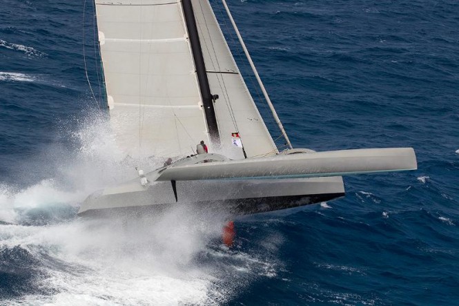 Peter Aschenbrenner's American 63ft trimaran, Paradox Credit: Ocean Images/Richard Langdon