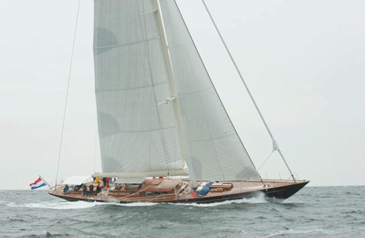 Sailing yacht Pumula