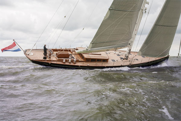 Windhunter II yacht under sail