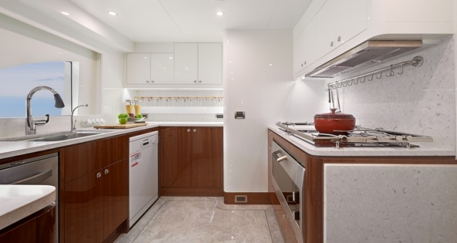 Tango 5 Yacht - Galley