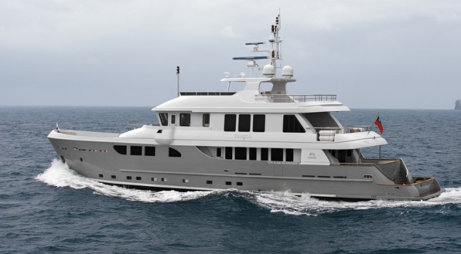 Tango 5 Yacht - side view