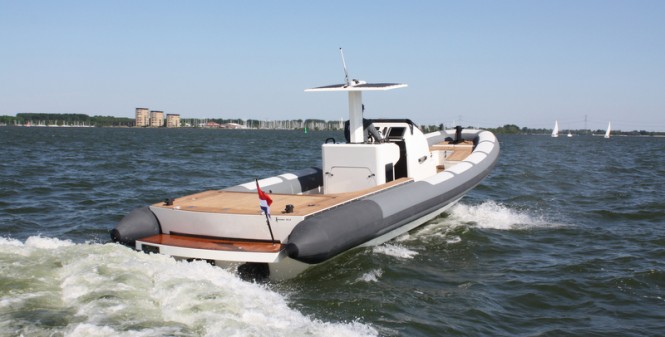 Ultimate Xtender 10.0 Superyacht Tender - aft view