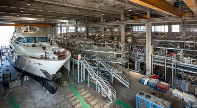 ISAYACHTS STEEL SHED WITH AZIZA YACHT