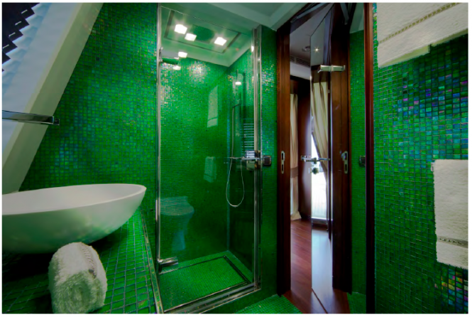 J'Ade yacht by CRN - Beautiful interior - bath