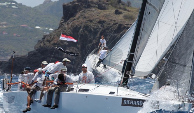 Lazy Dog in Spinnaker 2 Class racing on Day 2