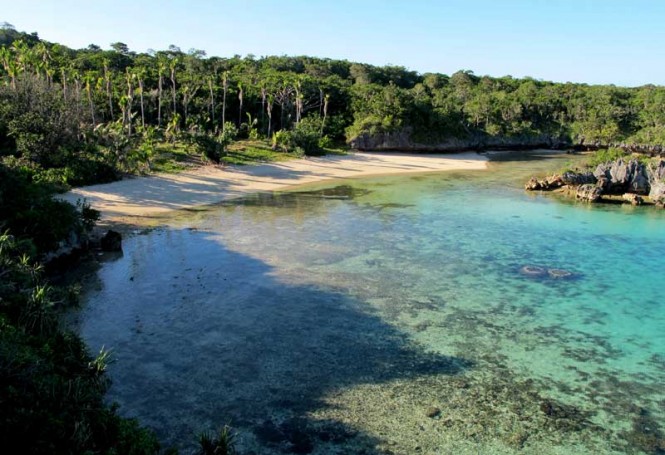 Pristine waters of Fiji - Photo courtesy of Masteka 2 yacht
