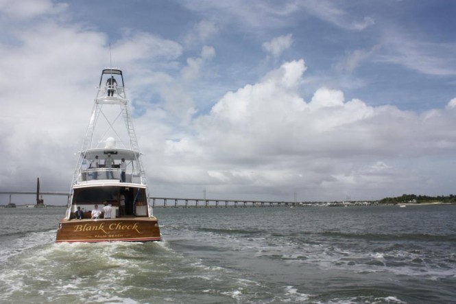 Blank Check Yacht - aft view
