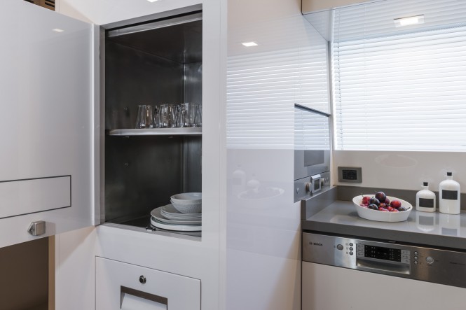 Navetta 33 No. 12 Yacht - Galley