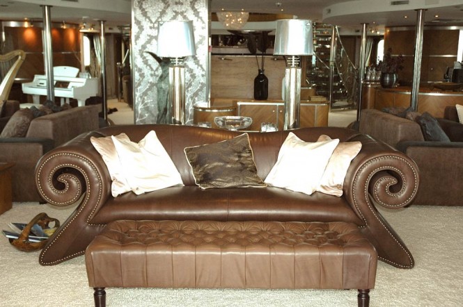 Salon - Mega Yacht SHERAKHAN