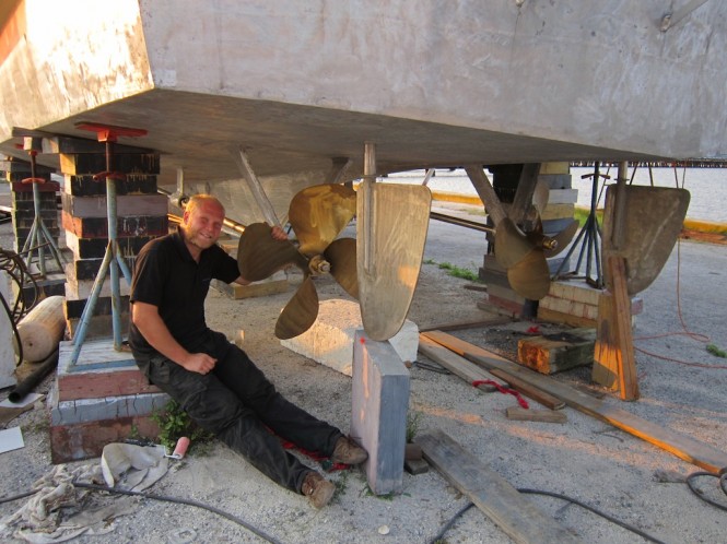 Yacht Zerlina during restoration