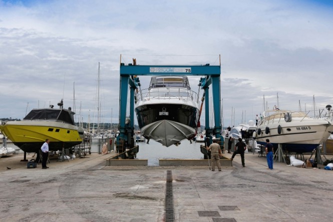 Azimut 80 Yacht ready to hit the water