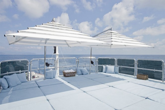 Luxury yacht JO - Sundeck