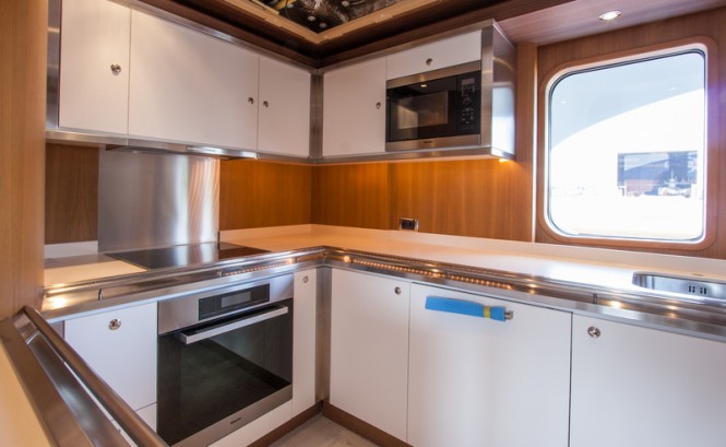 Moonen 100 Yacht Hull YN195 - Galley