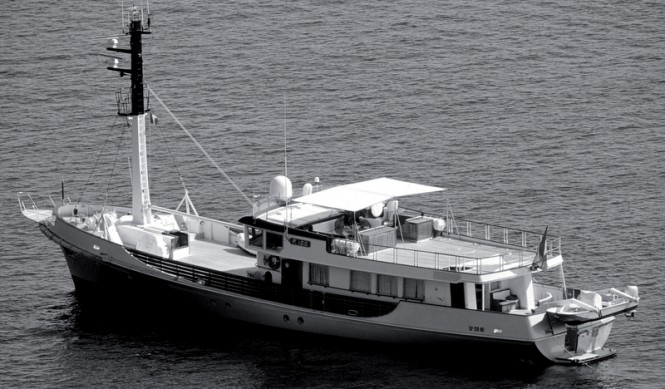 Motor yacht F100 from 1983 - Photo by Carlo Borlenghi / Sea&See