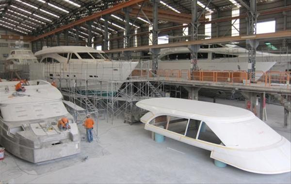 Motor yachts under construction at Horizon