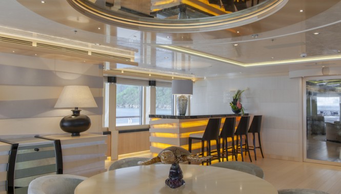 Quattroelle Yacht - Owners Saloon Photo by Klaus Jordan