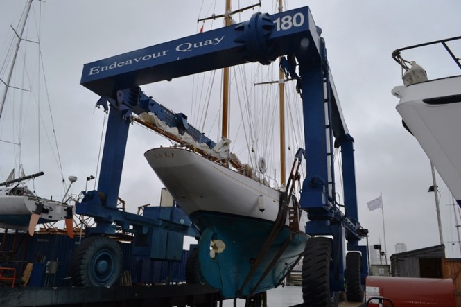 YALI Yacht - aft view