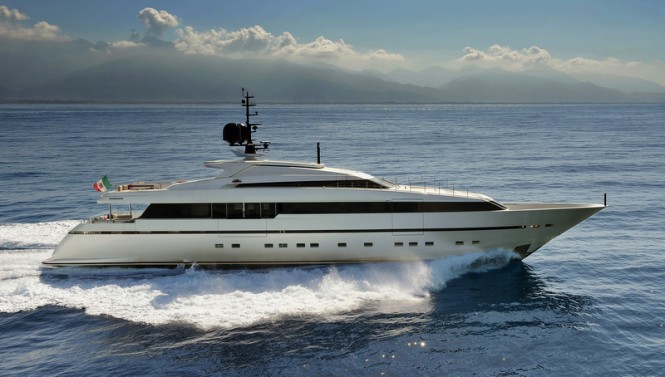 40Alloy Yacht by Sanlorenzo
