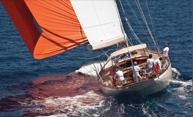 Hoek-designed luxury yacht Heartbeat - Photo by Joep Niesink