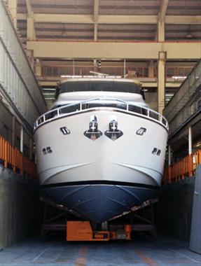 New Horizon E73 Skylounge Yacht