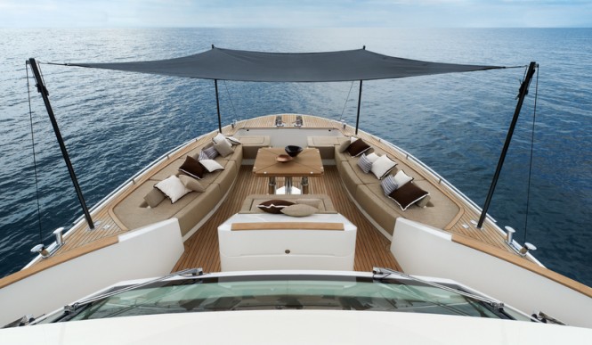 MCY 86 Yacht - Bow Lounge