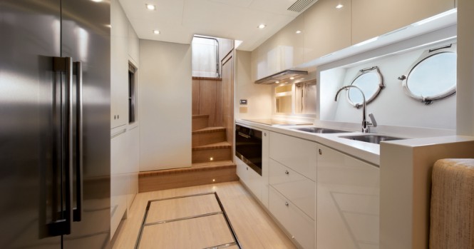 MCY 86 Yacht - Galley