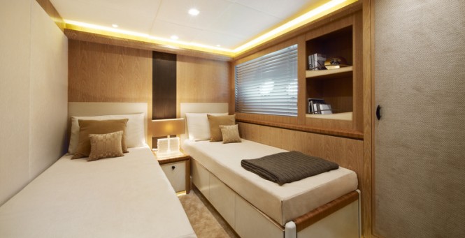 Motor Yacht MCY 86 - Twin Guest Cabin