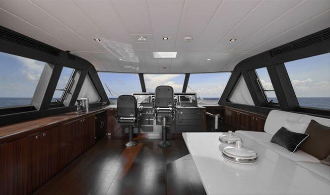 Superyacht E84 by Horizon - Wheelhouse