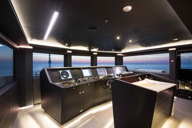  Superyacht Ocean Paradise - Wheelhouse