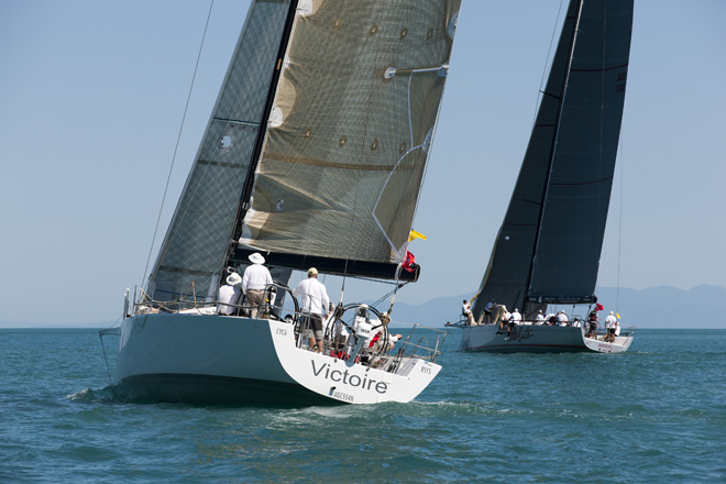 AHIRW2013_Victoire shadows Wild Oats X credit Andrea Francolini_Audi.