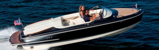 Capri 21 superyacht tender by Chris-Craft