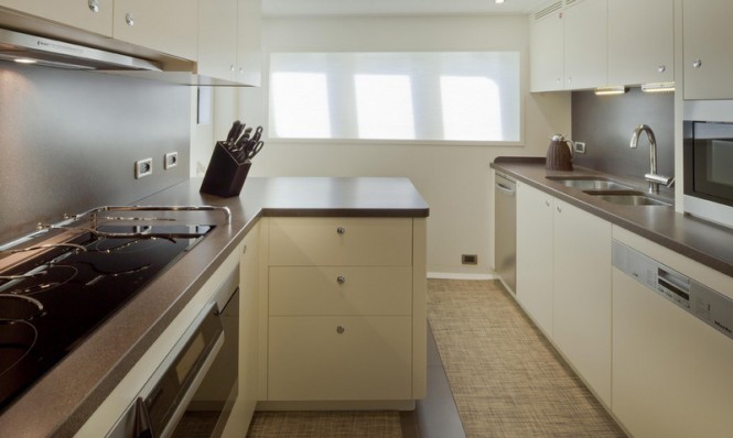 Stella di Mare Yacht - Galley
