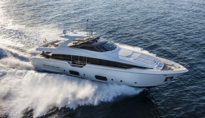 Ferretti 960 Yacht at full speed - Photo by Alberto Cocchi