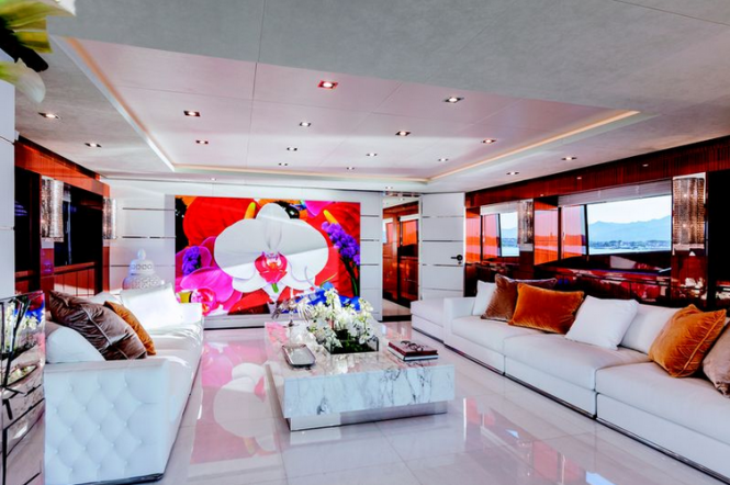 Luxurious motor yacht NAMELESS