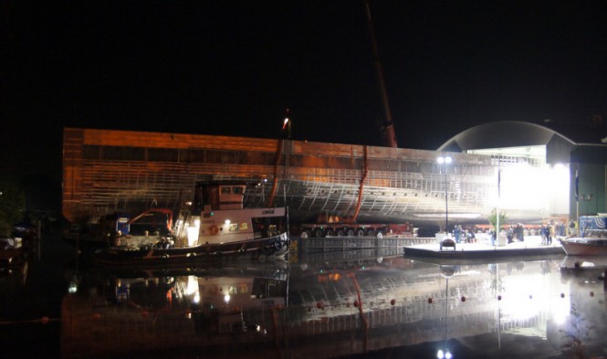 The night transport of the 78m VENUS Yacht Hull