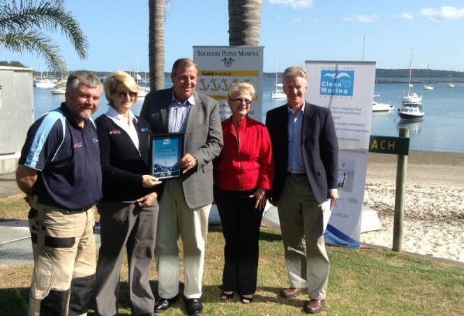 (l-r) Greg Busch, Jennifer Busch (SPMC), The Hon. Bob Baldwin MP, Councillor Sally Dover & Colin Bransgrove, MIA at the Soldiers Point Marine Centre presentation