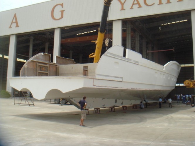 Hull of King Baby Yacht - aft view