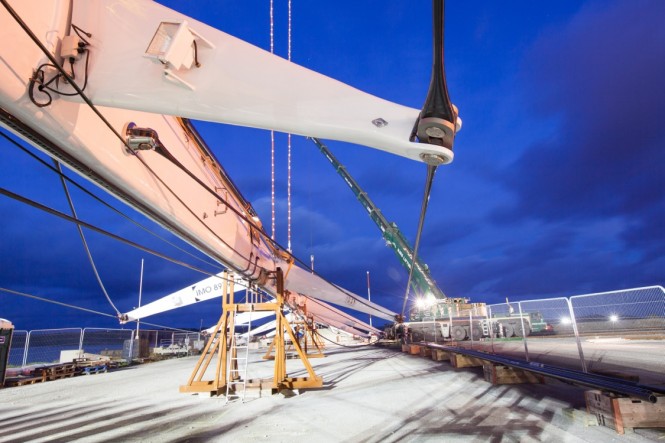 Mega yacht M5 - Stepping Mast