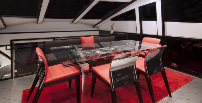 Superyacht LSX95 - Dining