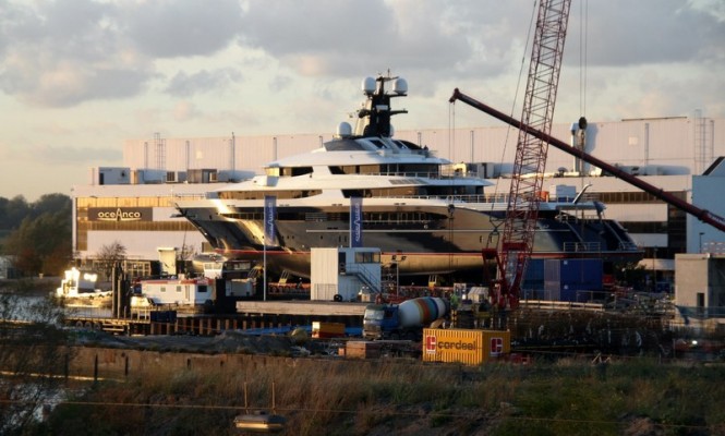 Superyacht Y709