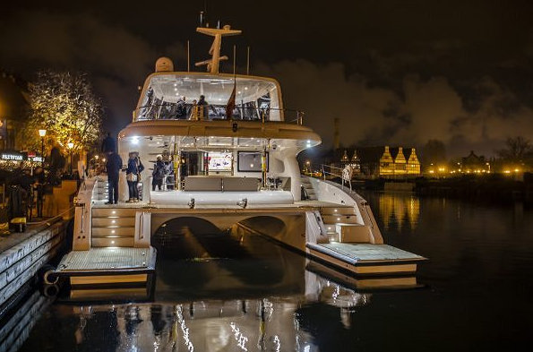 BOUNTY Yacht - aft view