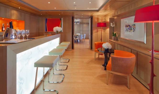 CHOPI CHOPI superyacht - American bar upper deck