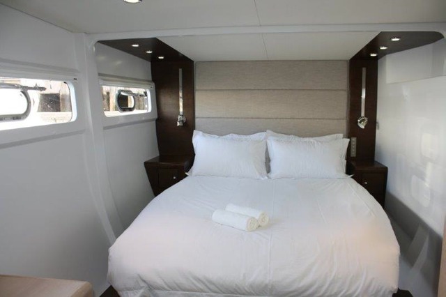 HQ2 Yacht - Cabin