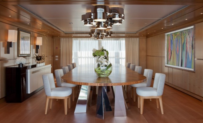 Luxury yacht CHOPI CHOPI - Dining room upper deck