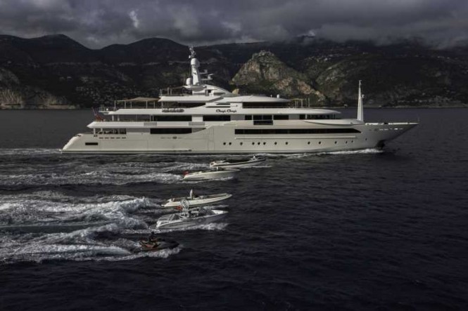 Motor yacht Chopi Chopi - side view