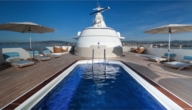 Motor yacht Project REBORN - Pool