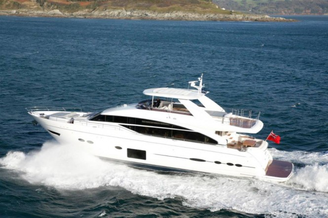 Princess 88 Yacht at full speed