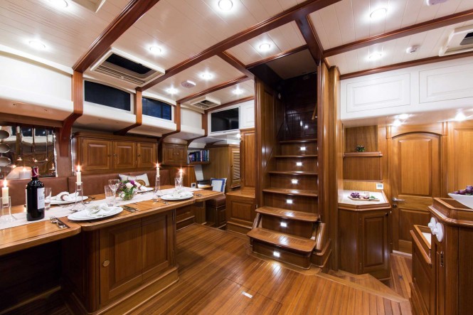 Tempus Fugit superyacht - Interior